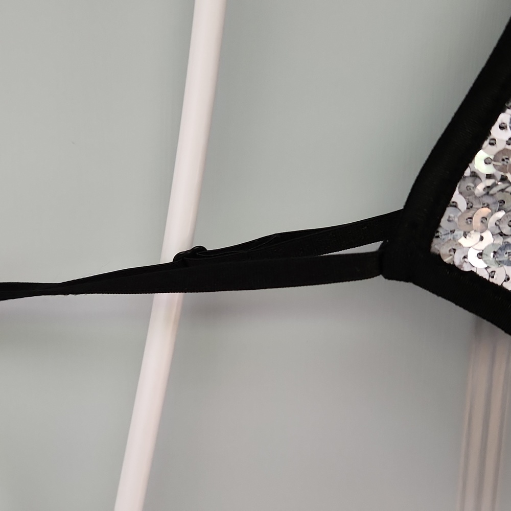 Poof, Sz Sm, Black w 2" of Silver Sequins, Straps Stretch & Adjust - Picture 3 of 7